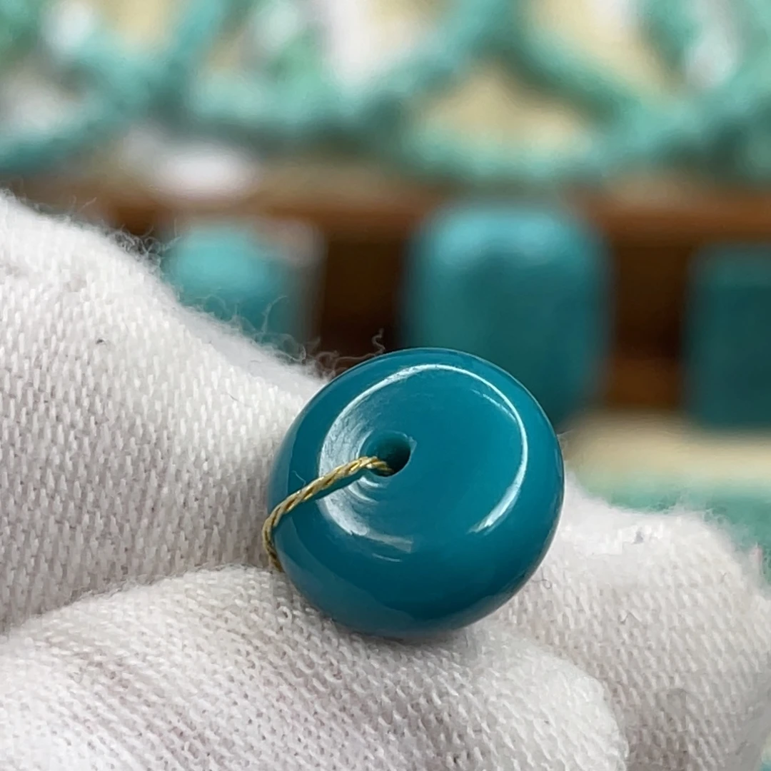 绿松石未镶嵌挂件