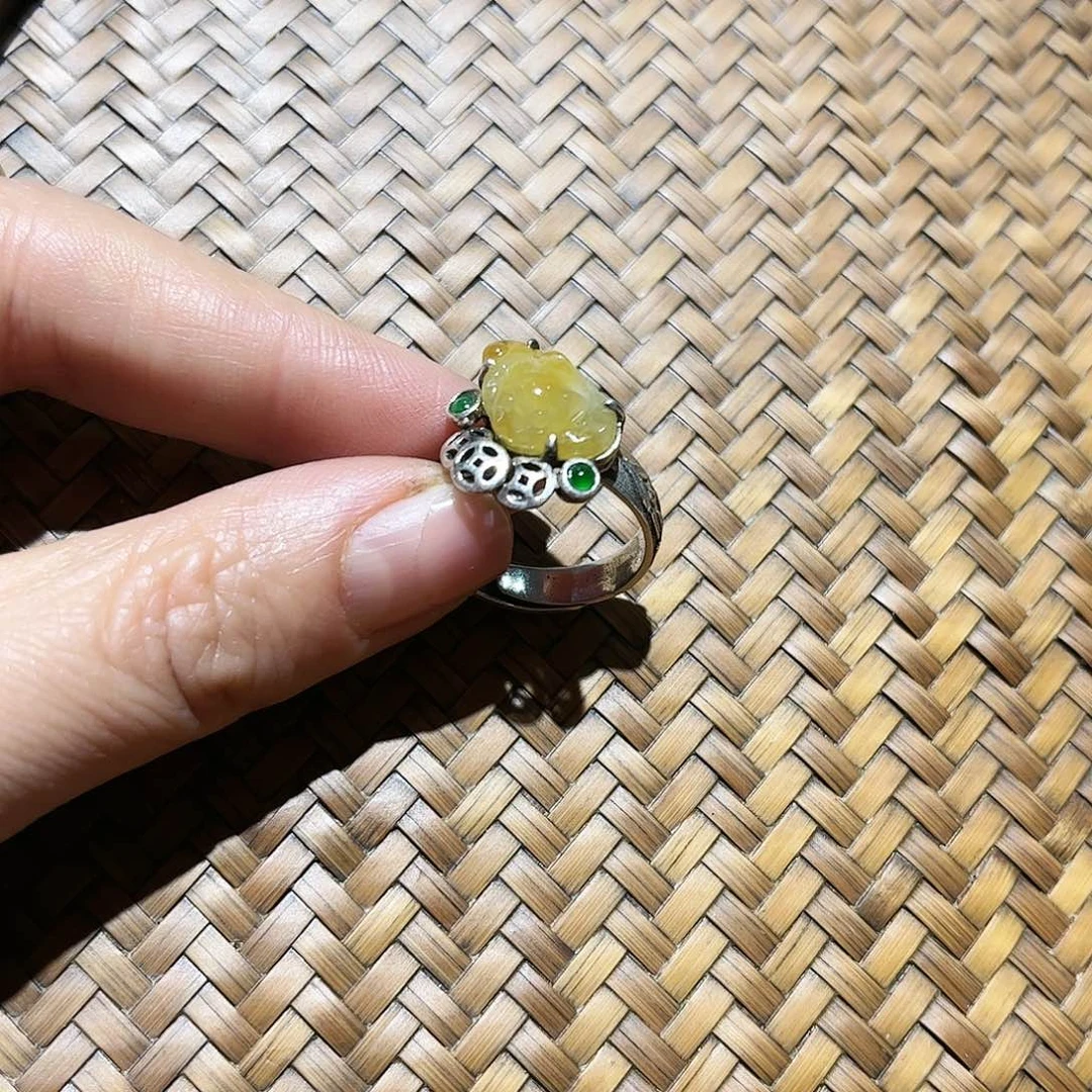 翡翠戒指合金个性十足时尚