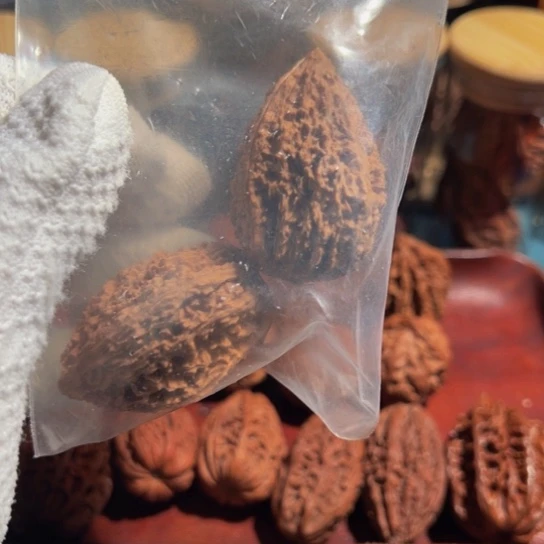 文玩核桃吊坠还****啥核桃