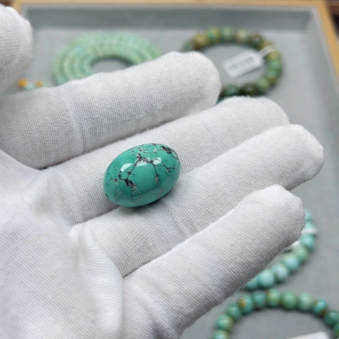 绿松石未镶嵌挂件