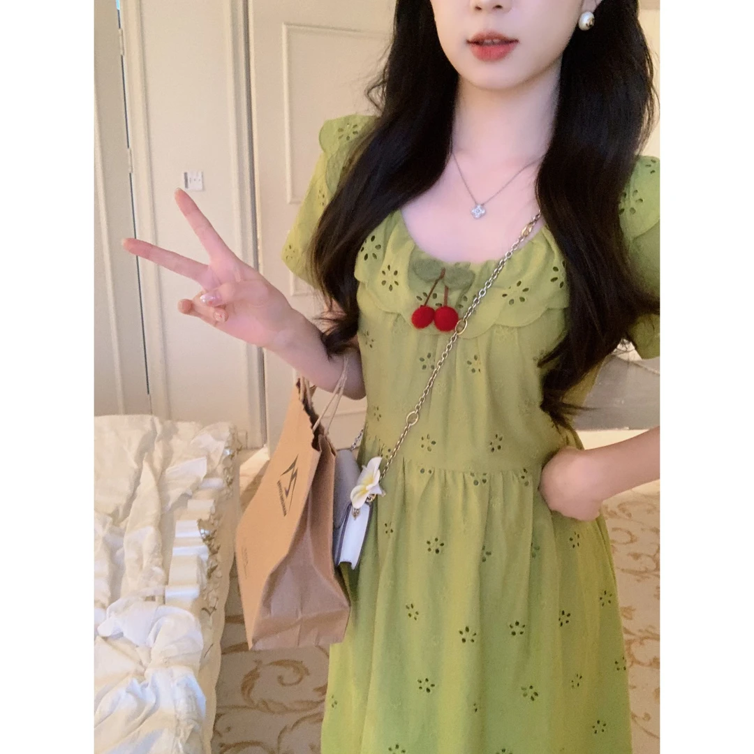 【现货】小奶盖 抹茶巴菲~法式初恋感甜美小显白森系绣花宽松连衣裙