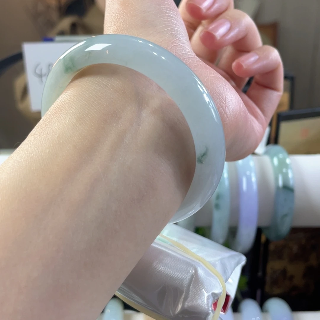 翡翠未镶嵌手镯缅甸翡翠14