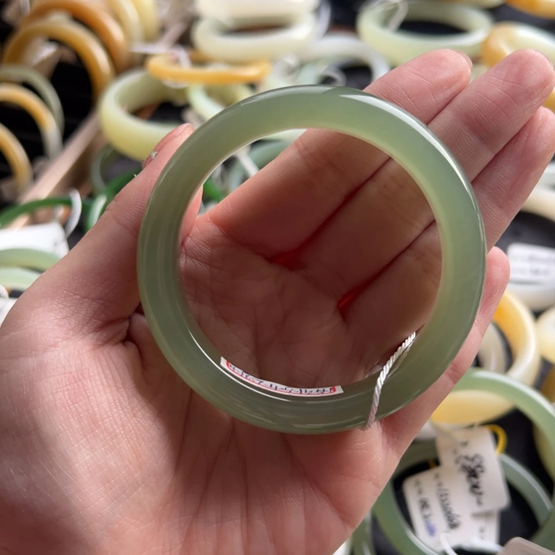 和田玉手镯未镶嵌安****器