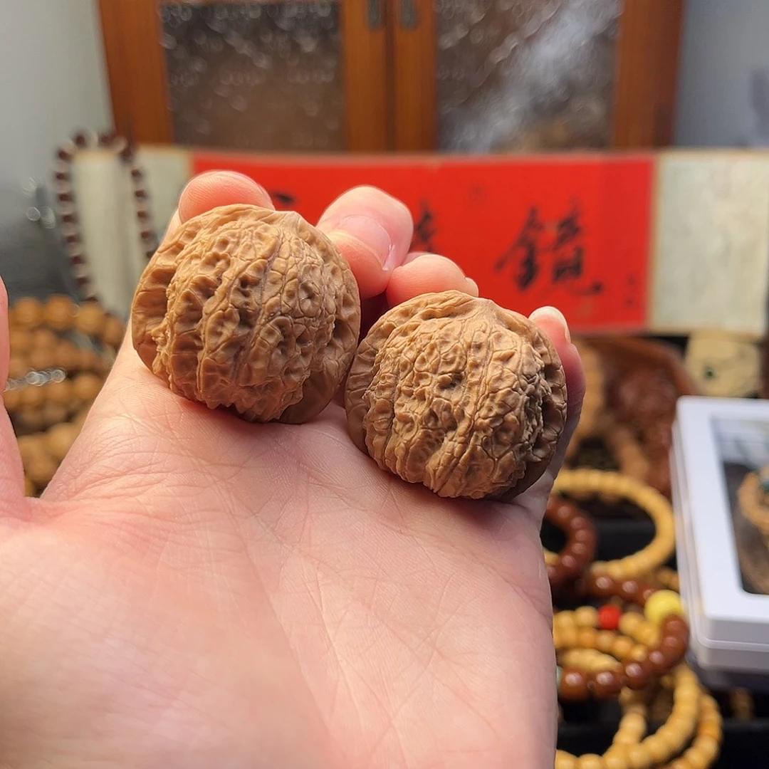 文玩核桃吊坠三棱镜血麒麟哈哈哈哈