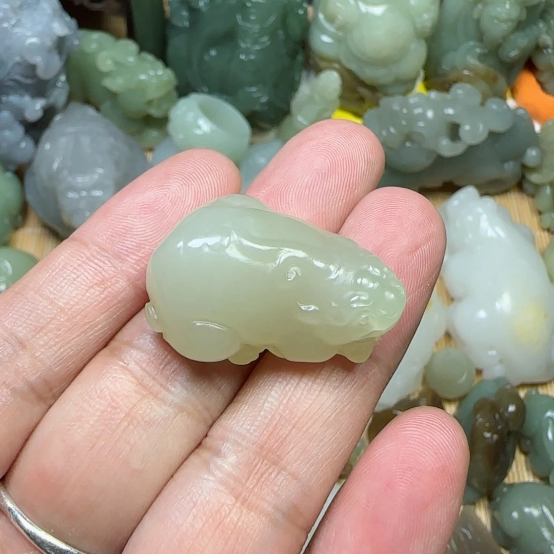 未镶嵌和田玉挂件