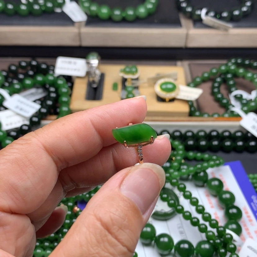 【闪购商品】银S925镶嵌戒指和田玉（碧玉）小*