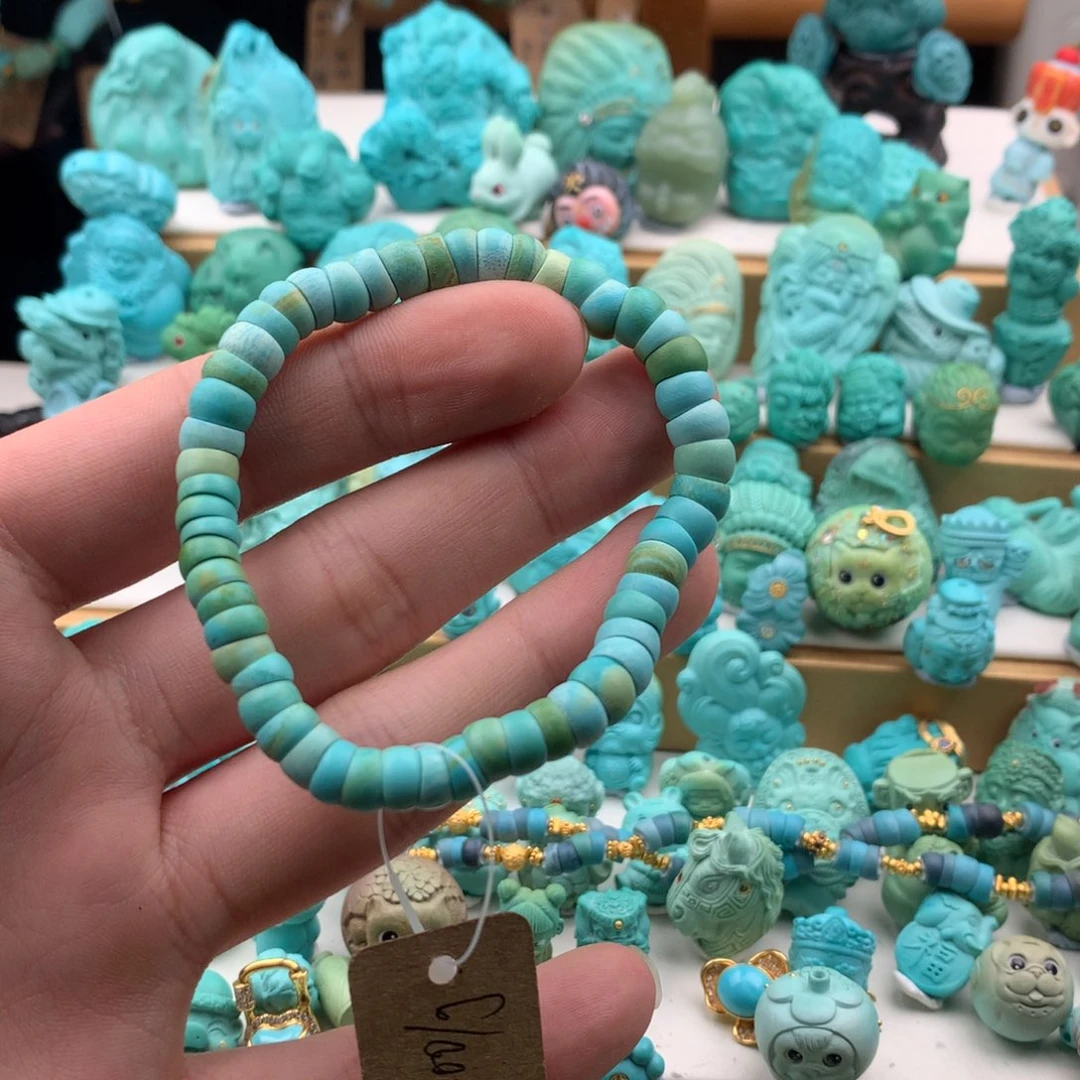 绿松石颈饰18K金镶嵌