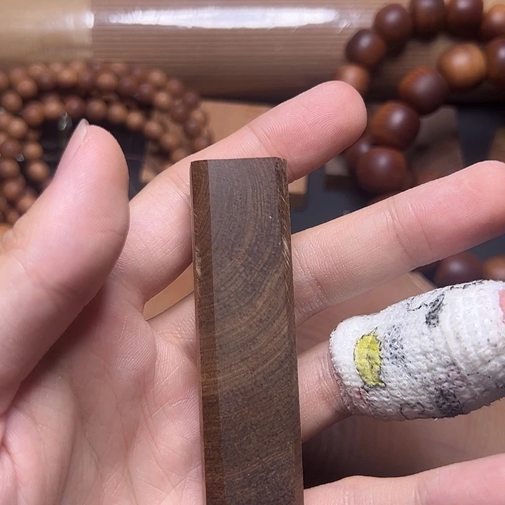 檀香木药香韵小手把件