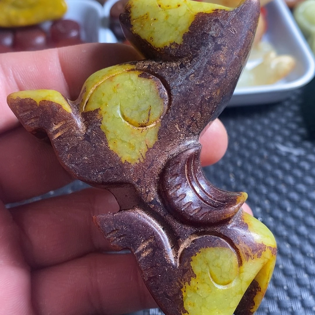 蛇纹石玉合金颈饰