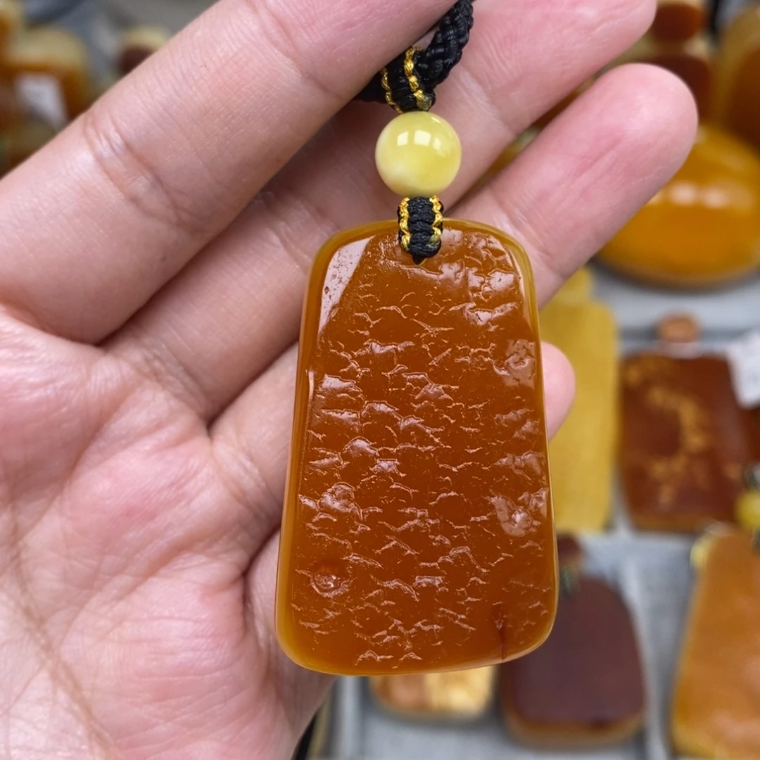 琥珀未镶嵌珠宝奇石