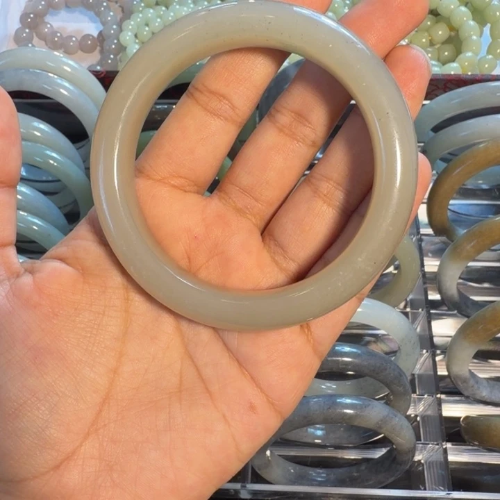 和田玉（糖玉）未镶嵌手链