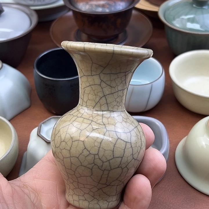 哥窑小花器哈哈哈