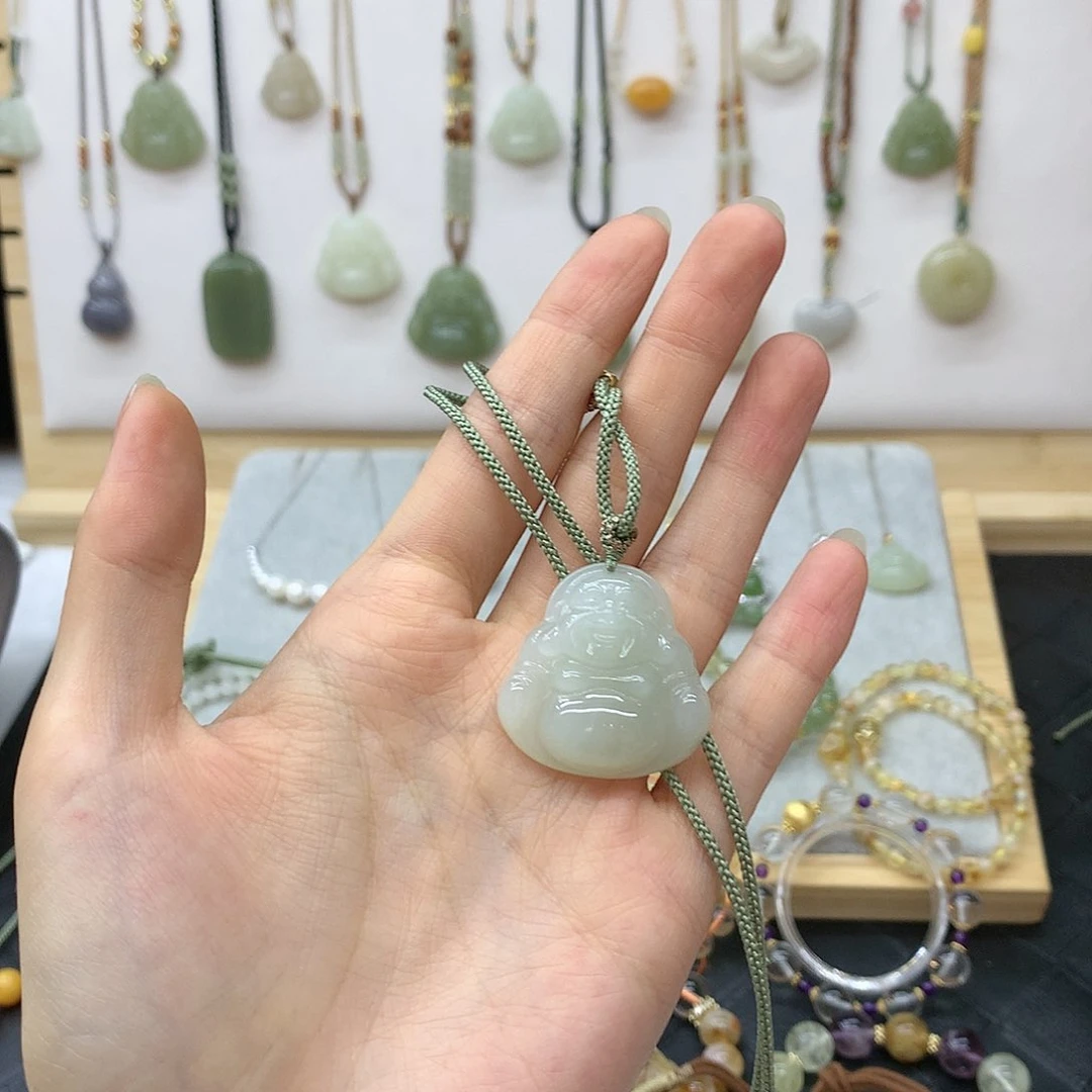 颈饰未镶嵌和田玉b****?佛公4