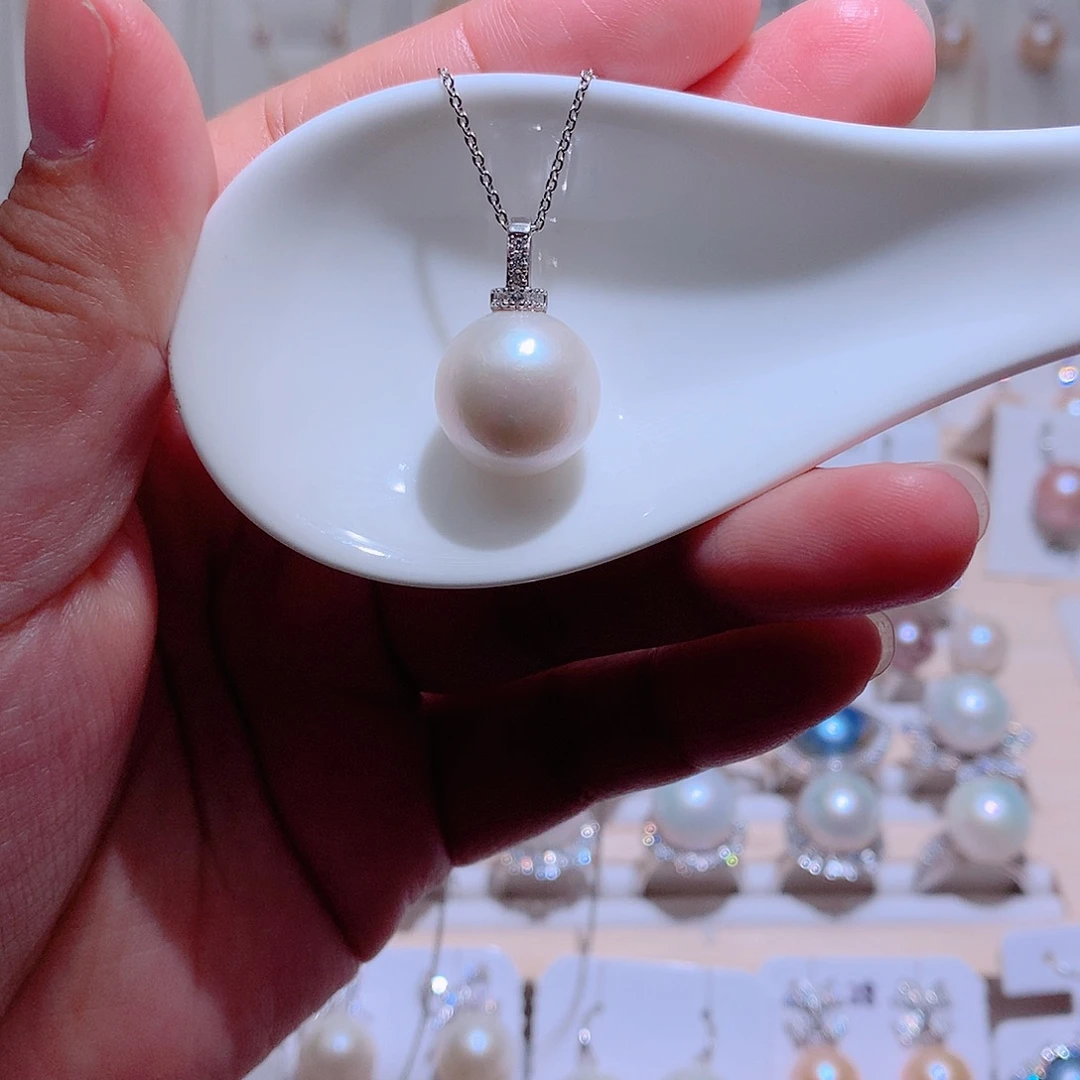 吊坠(赠链)淡水珍珠银S925镶嵌CC14.4mm