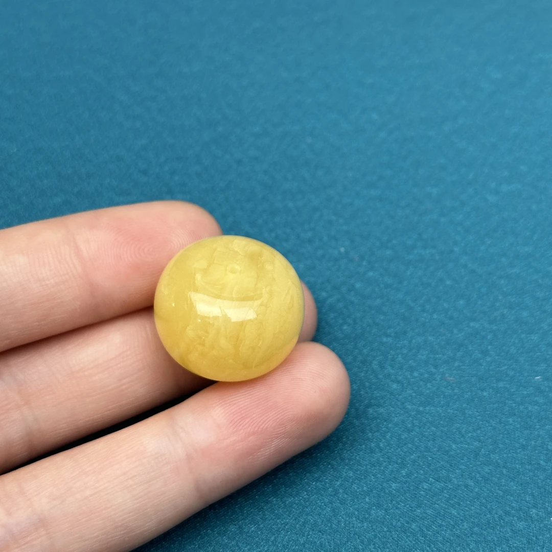 M4541天然原矿蜜蜡 鸡油黄墩子 20.7*15mm抖音基地质检发货