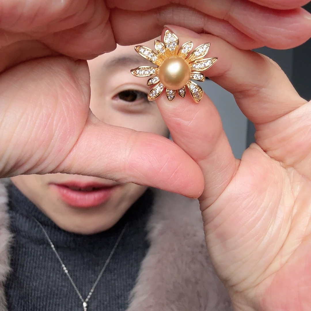 淡水珍珠银S925镶嵌耳饰