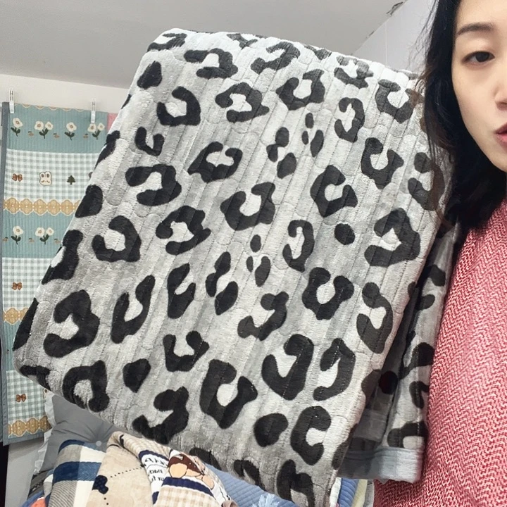 牛奶绒灰豹纹1.5米