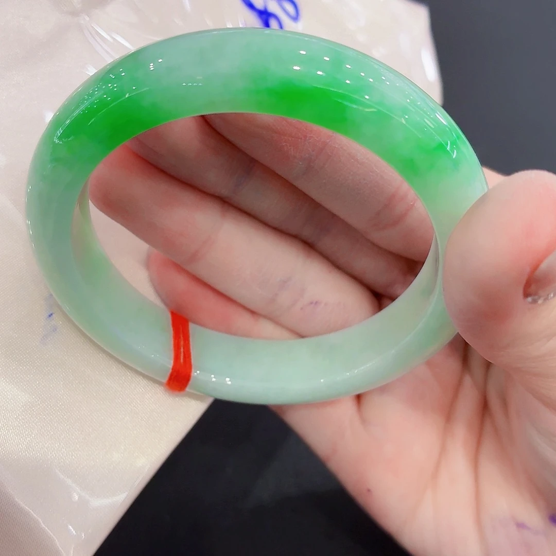 笃***定翡翠未镶嵌手镯天然缅甸翡翠手镯57