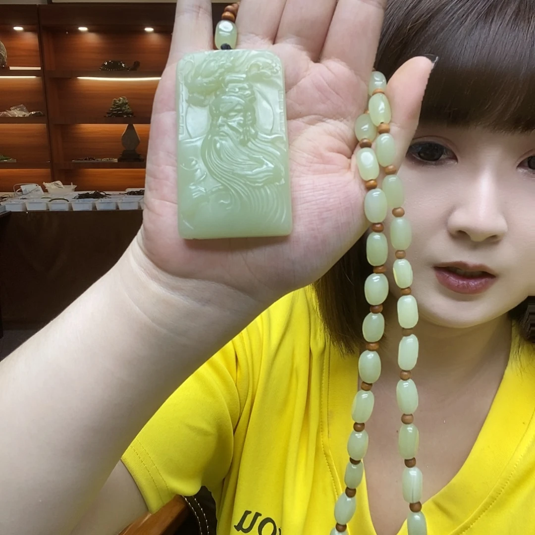 森***林和田玉未镶嵌颈饰