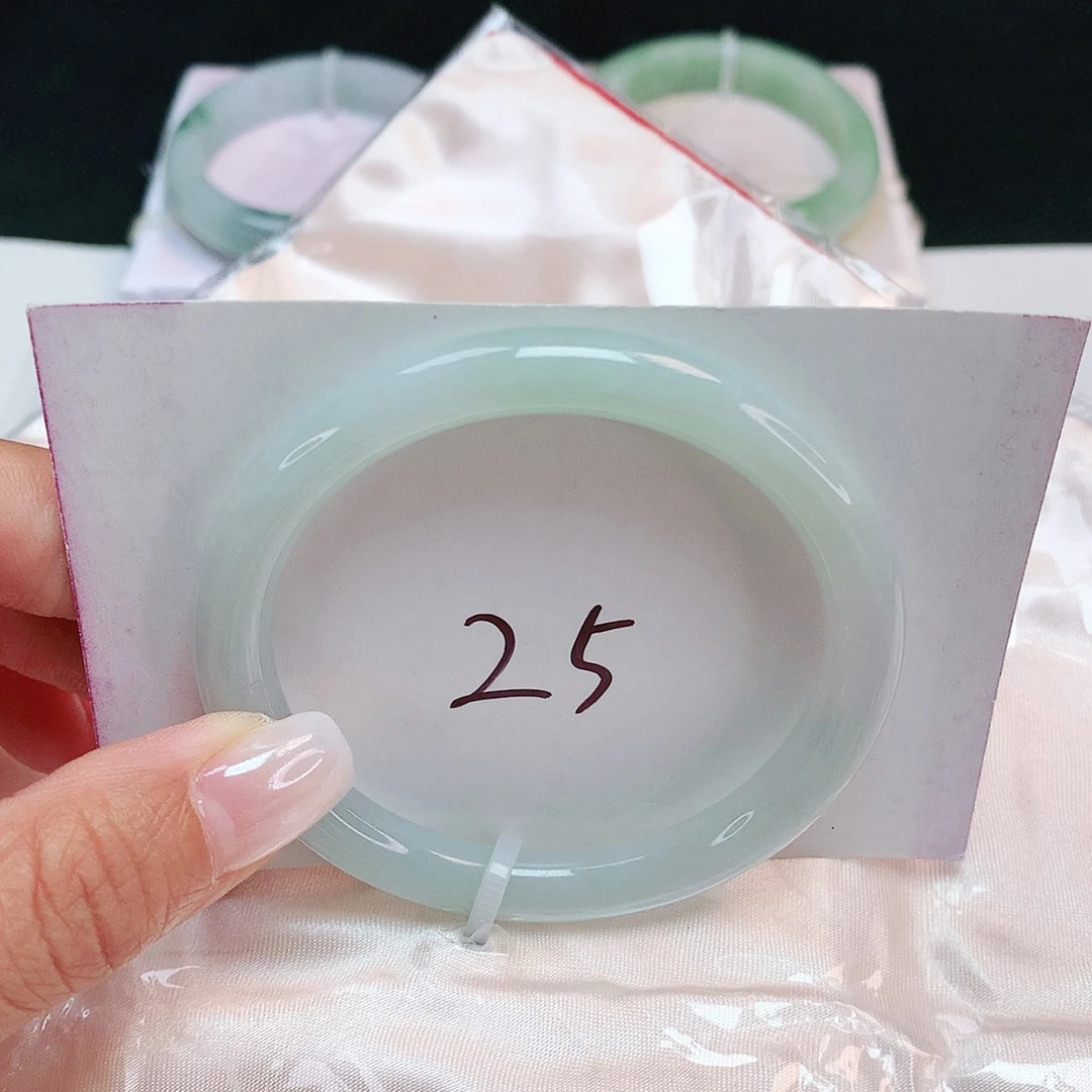 翡翠未镶嵌手镯 圆条52+