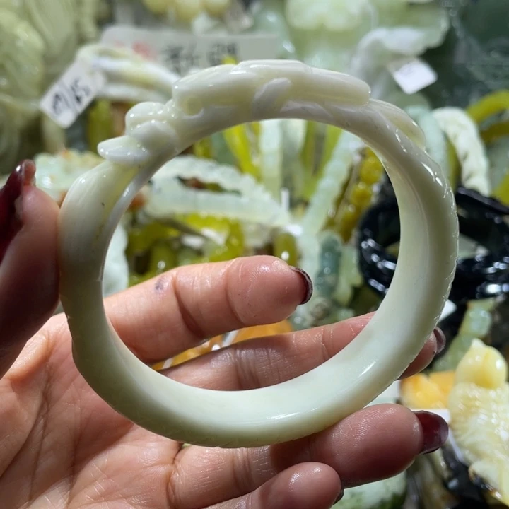 岫玉未镶嵌手镯60