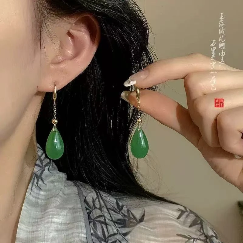 铜合金耳饰  D240时尚轻奢气质百搭优雅耳环