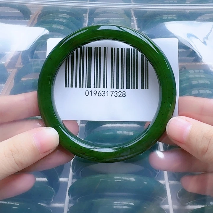 和田玉（碧玉）手镯未镶嵌61微瑕