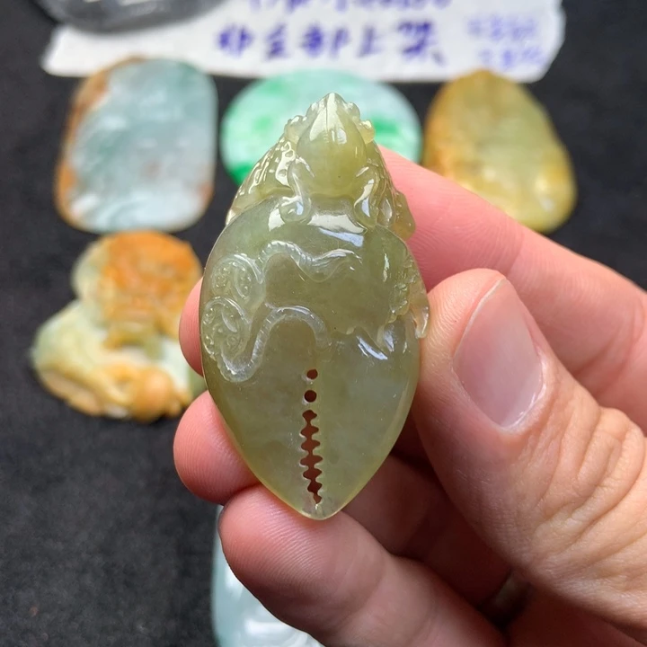 定制翡翠未镶嵌翡翠