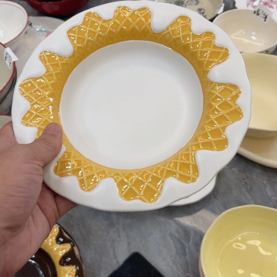 陶瓷微瑕餐具介意勿拍，满18飞！