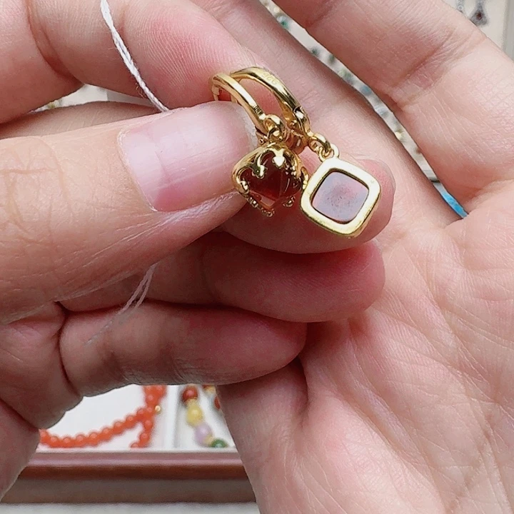 石榴石耳饰银S925镶嵌耳钉100