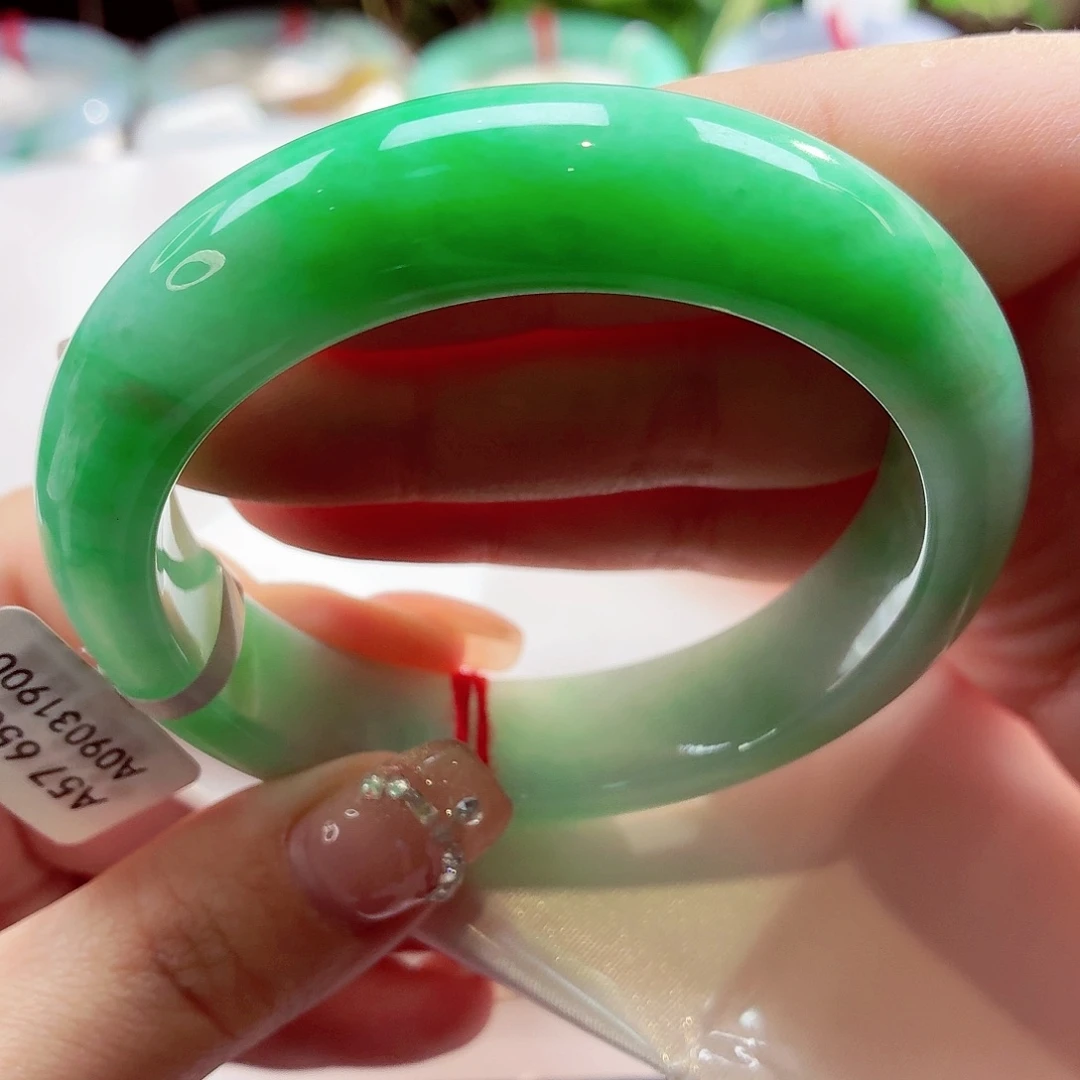 翡翠未镶嵌手镯满色阳绿显白大气88-3