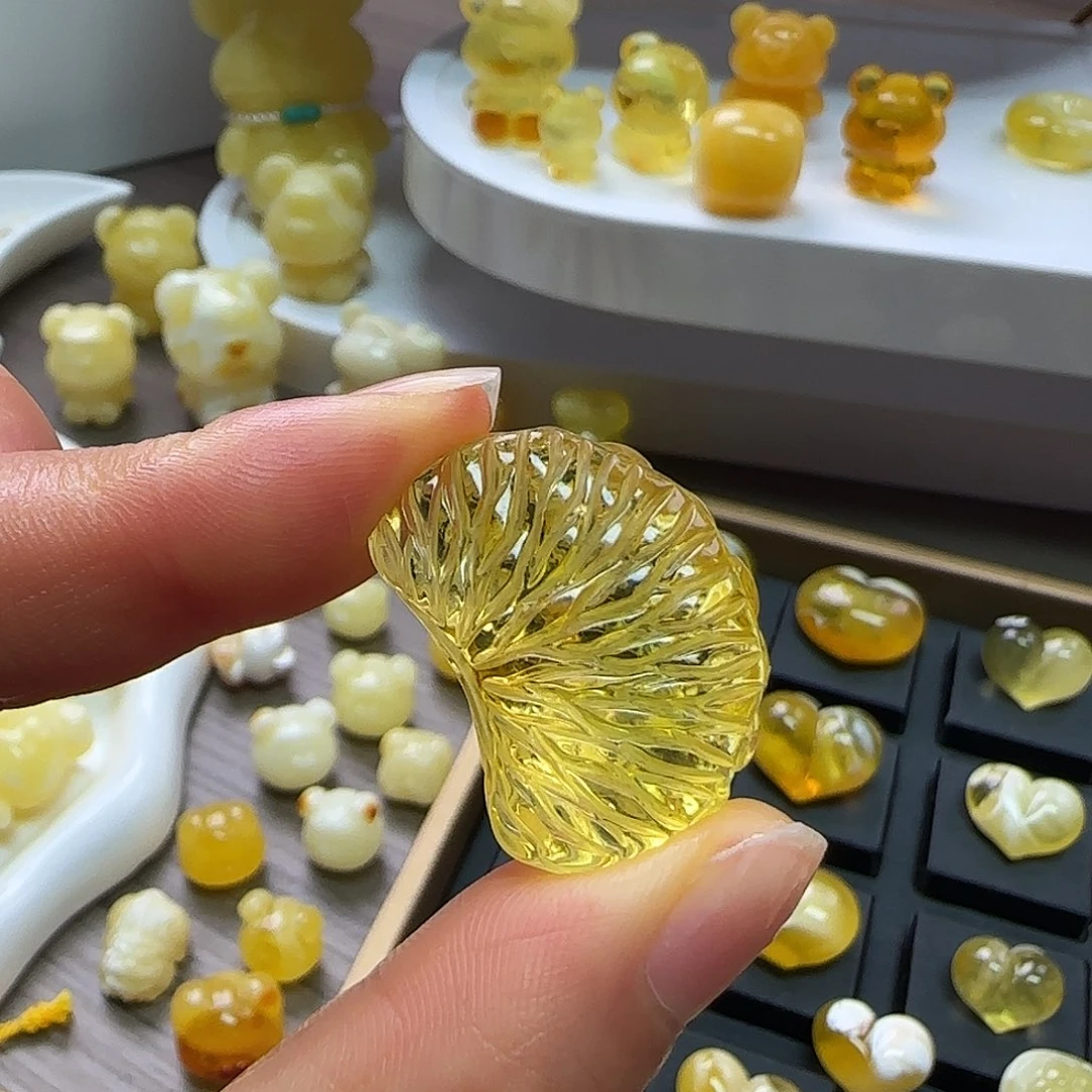 琥珀未镶嵌珠宝奇石
