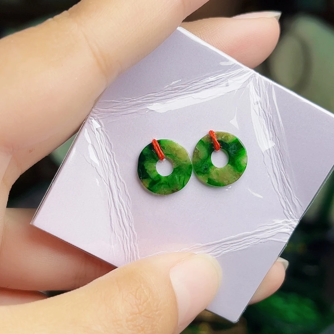 颈饰未镶嵌翡翠多样性