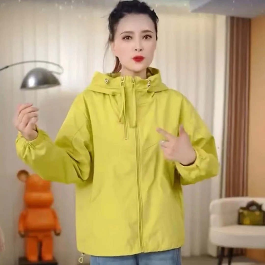 2025新款冲锋衣宽松休闲百塔连帽时尚百搭夹克上衣春季短外套女