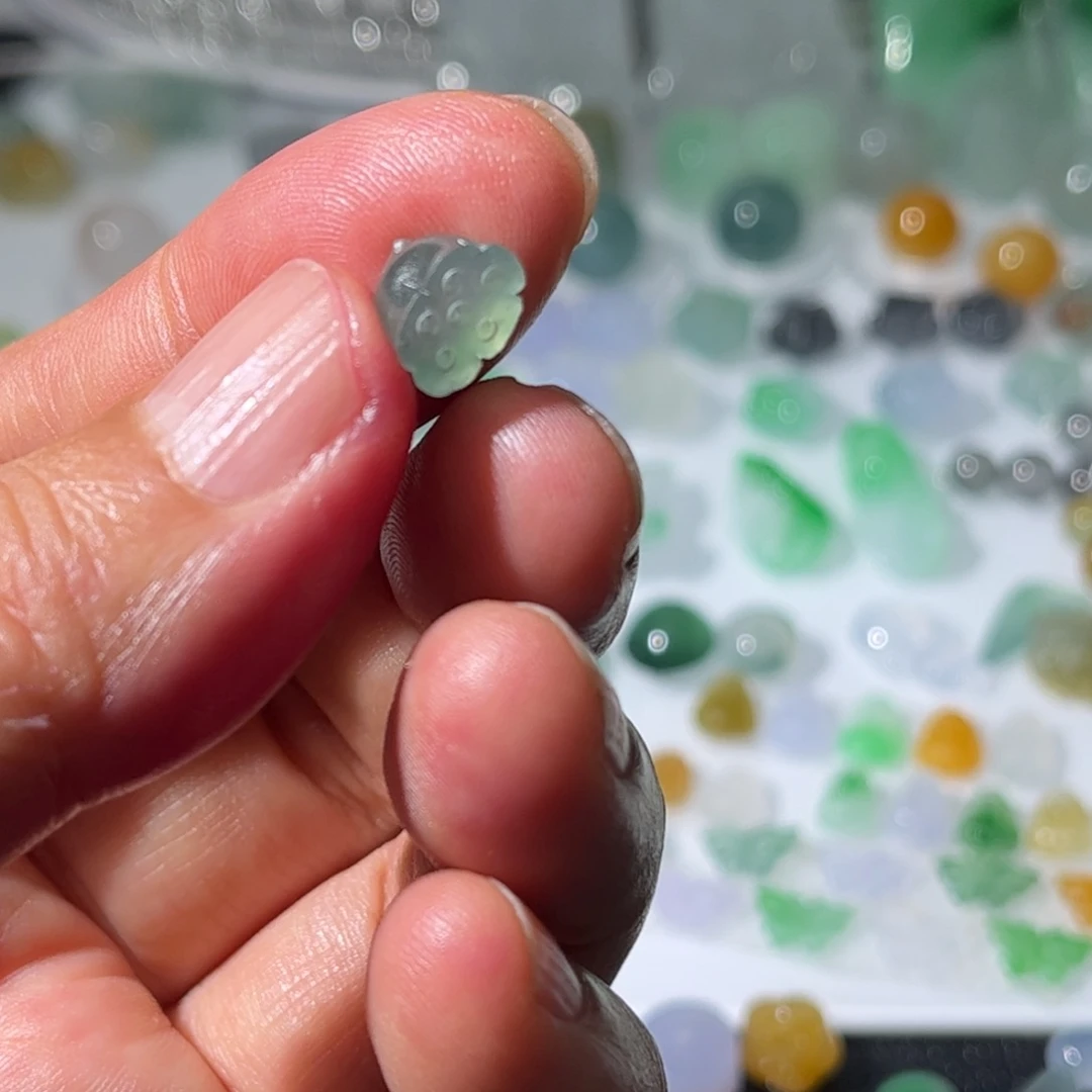 定制翡翠未镶嵌莲蓬