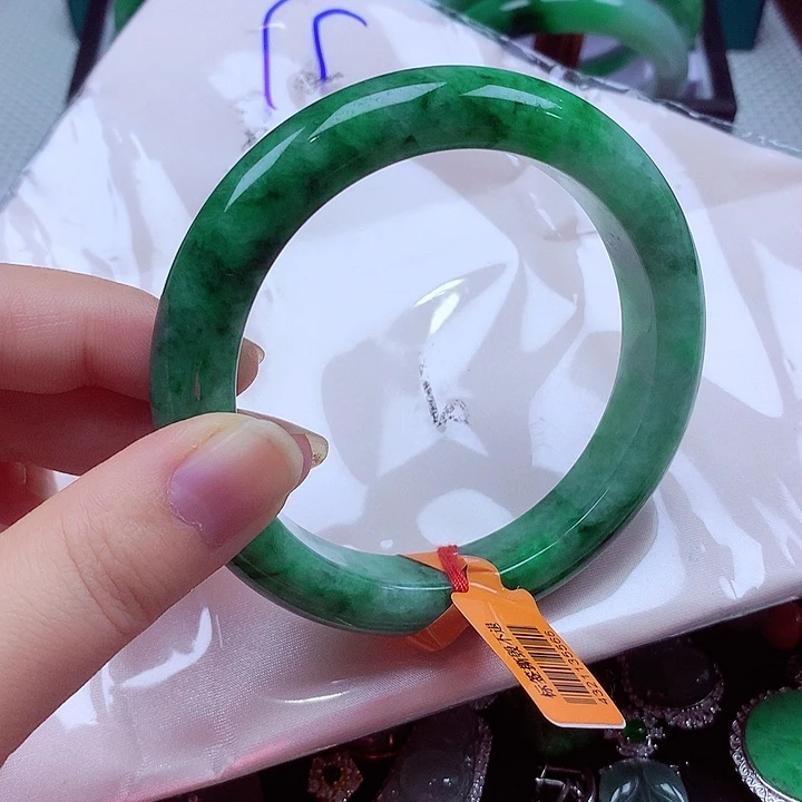 翡翠未镶嵌手镯翡翠手镯