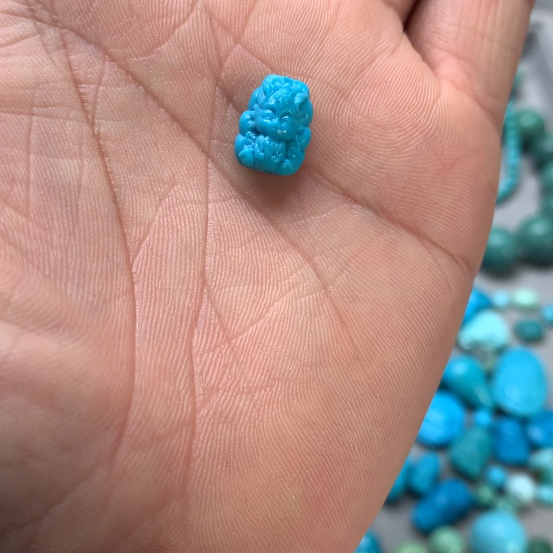 绿松石未镶嵌颈饰