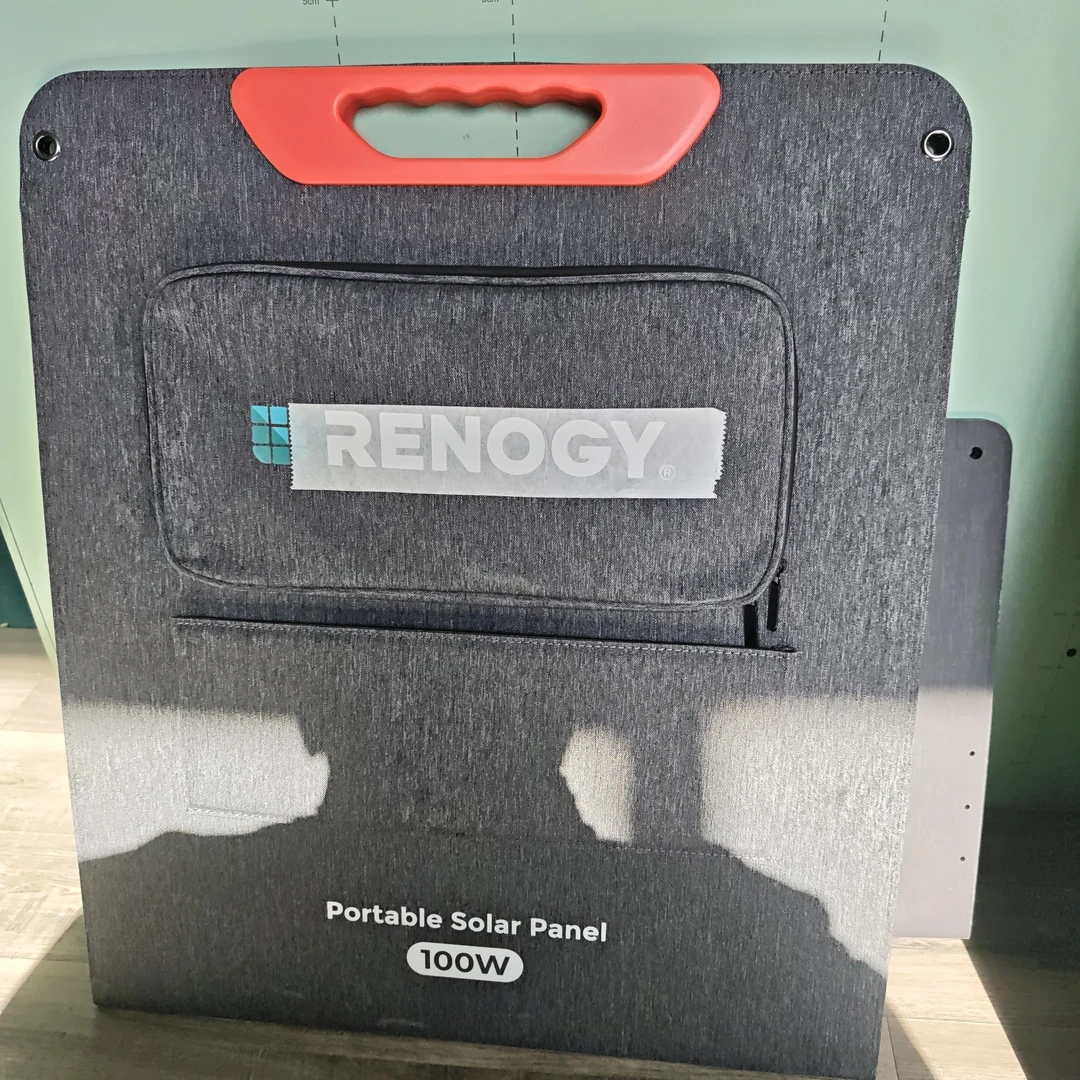 新100瓦二折叠太阳能发电板