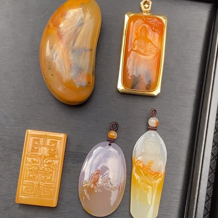 石英质玉（黄龙玉）未镶嵌挂件