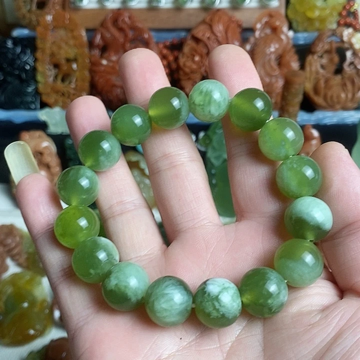 未镶嵌蛇纹石玉颈饰