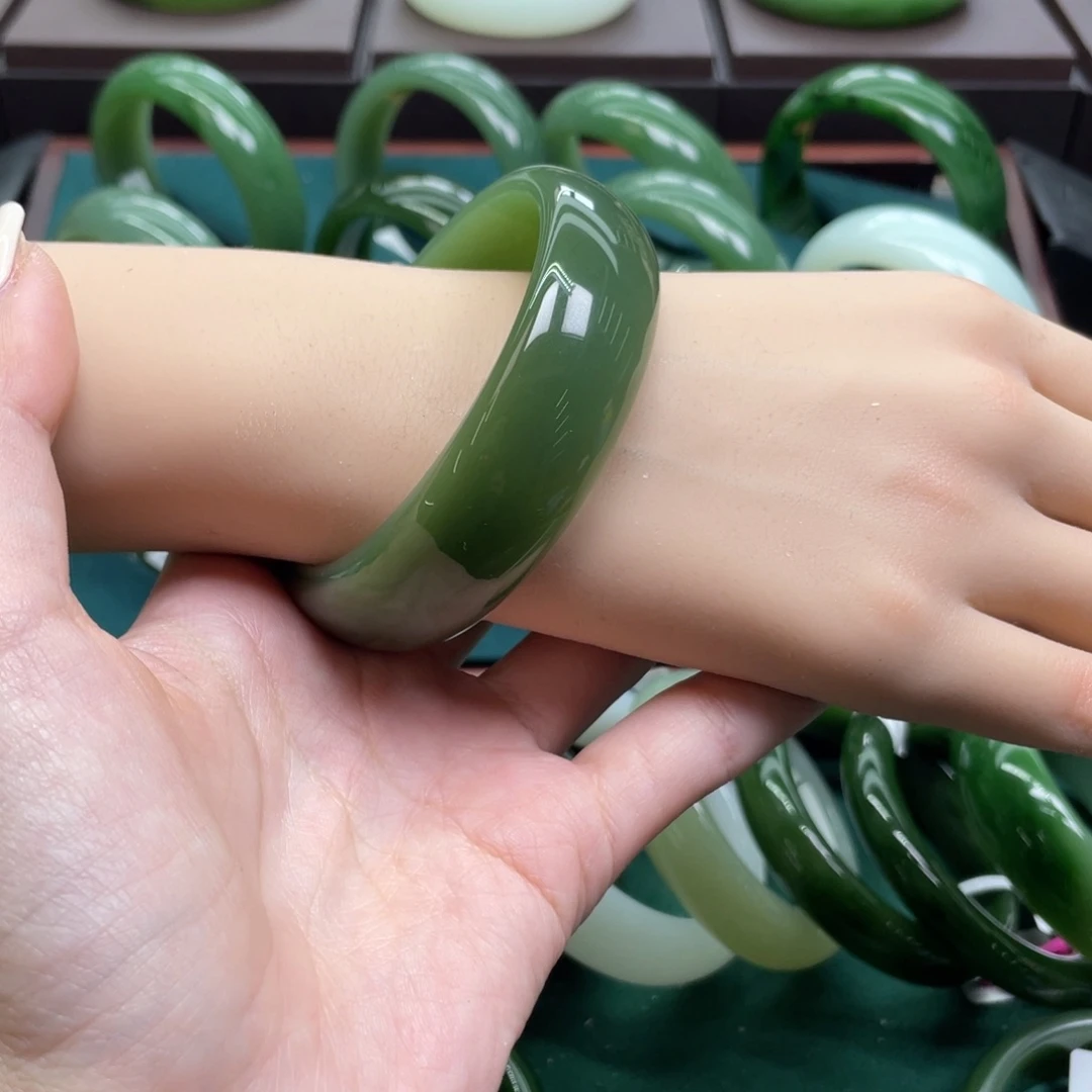 和田玉（碧玉）未镶嵌手镯58.59