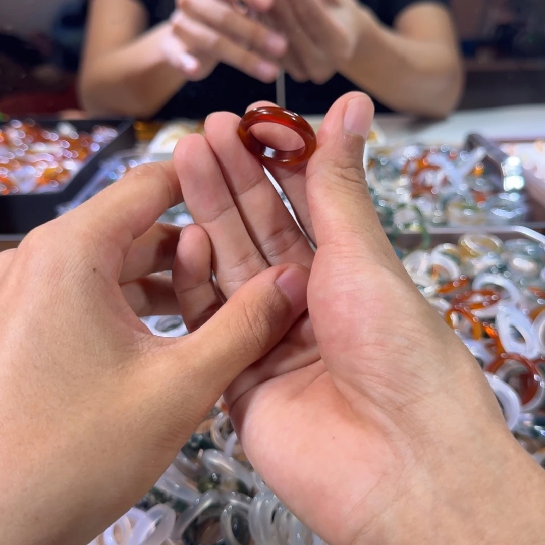 玛瑙/玉髓戒指未镶嵌71号19 圈有瑕疵看好下单