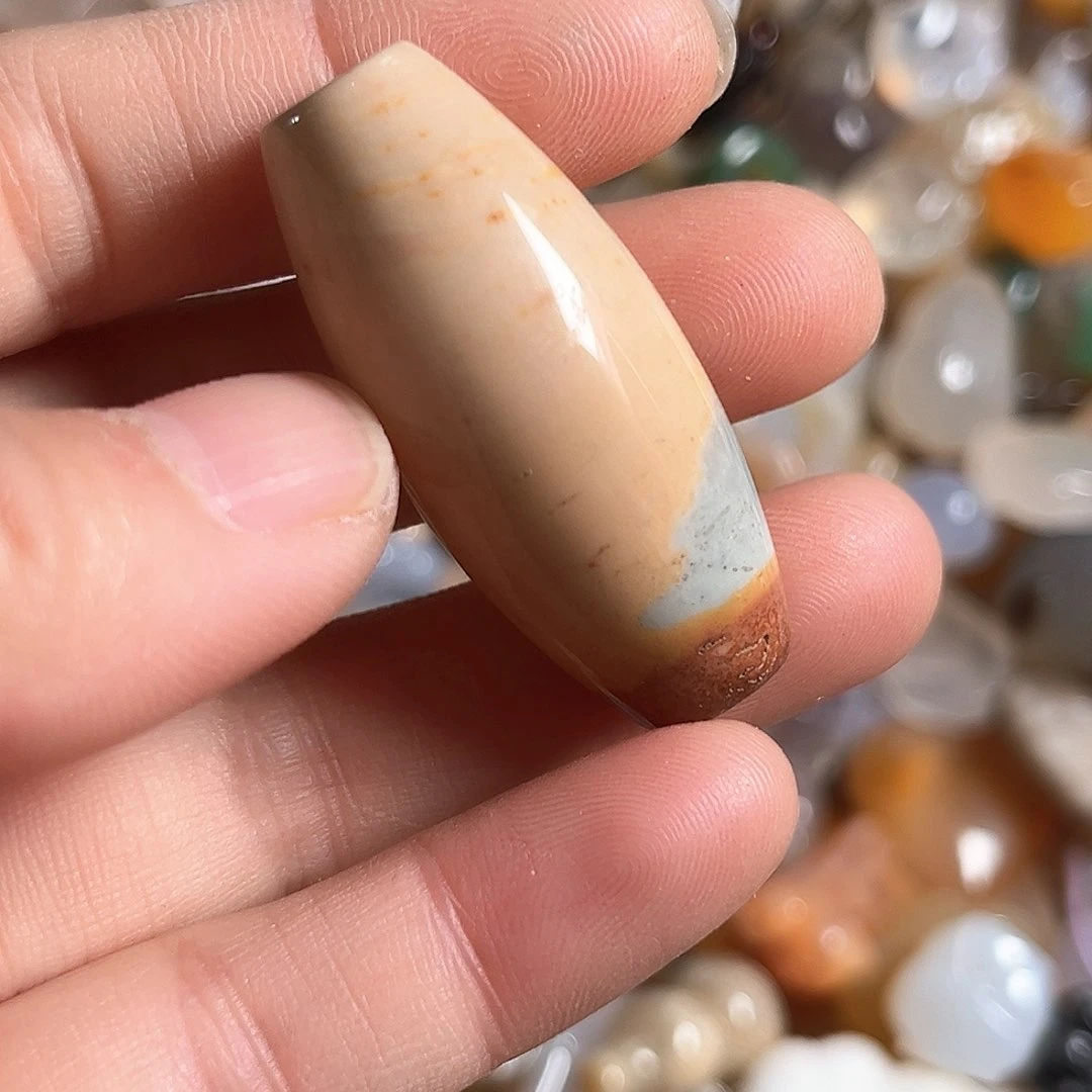 玛瑙/玉髓颈饰未镶嵌大**麻