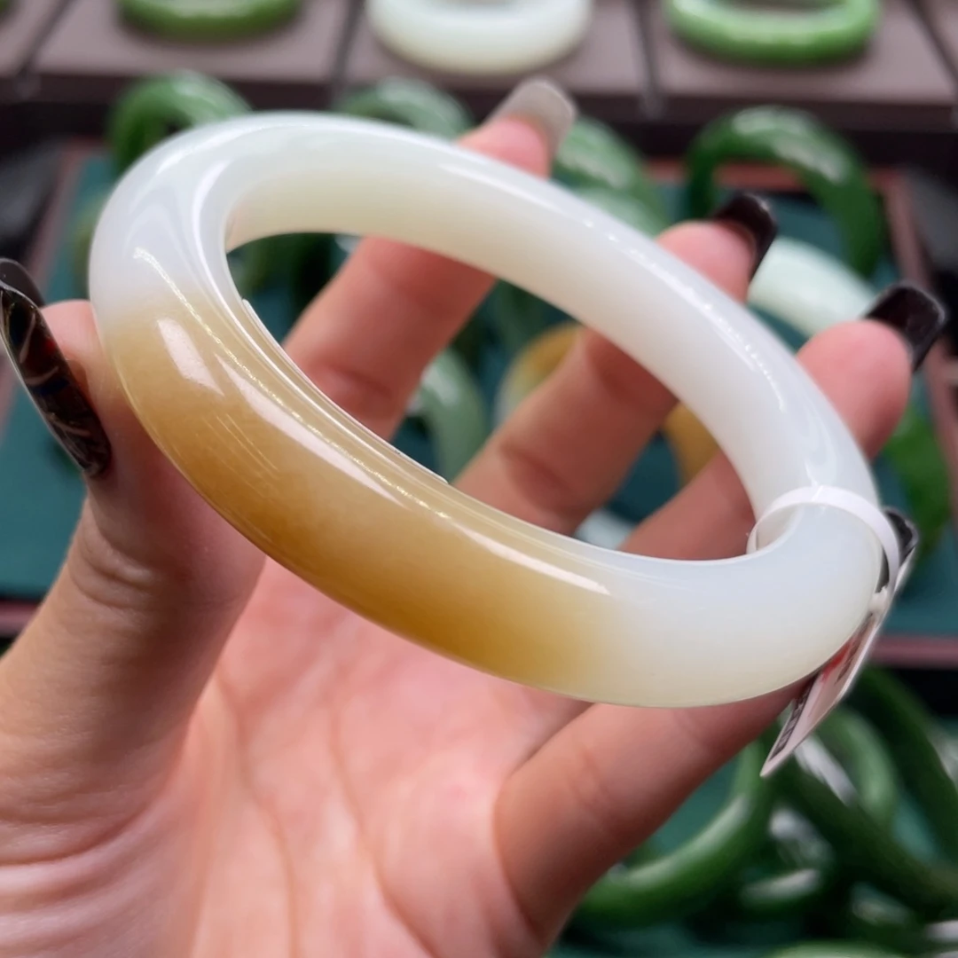 和田玉未镶嵌手镯5657