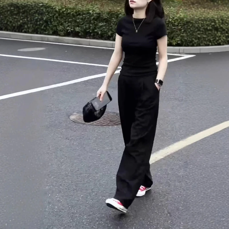 显瘦2025新款简约基础正肩短袖T恤时尚垂坠感直筒裤女气质套装款