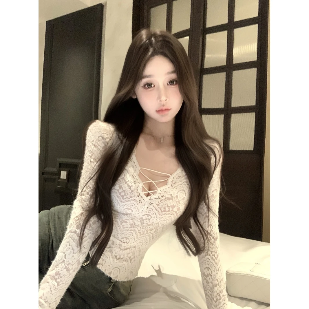 秋冬新款法式复古辣妹性感纯欲微透蕾丝V领开叉气质修身长袖上衣