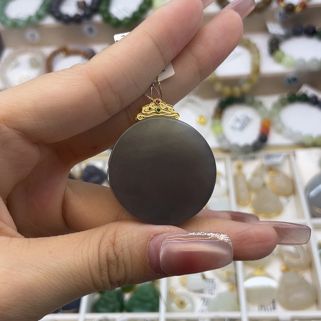 和田玉18K金镶嵌吊坠(赠链)