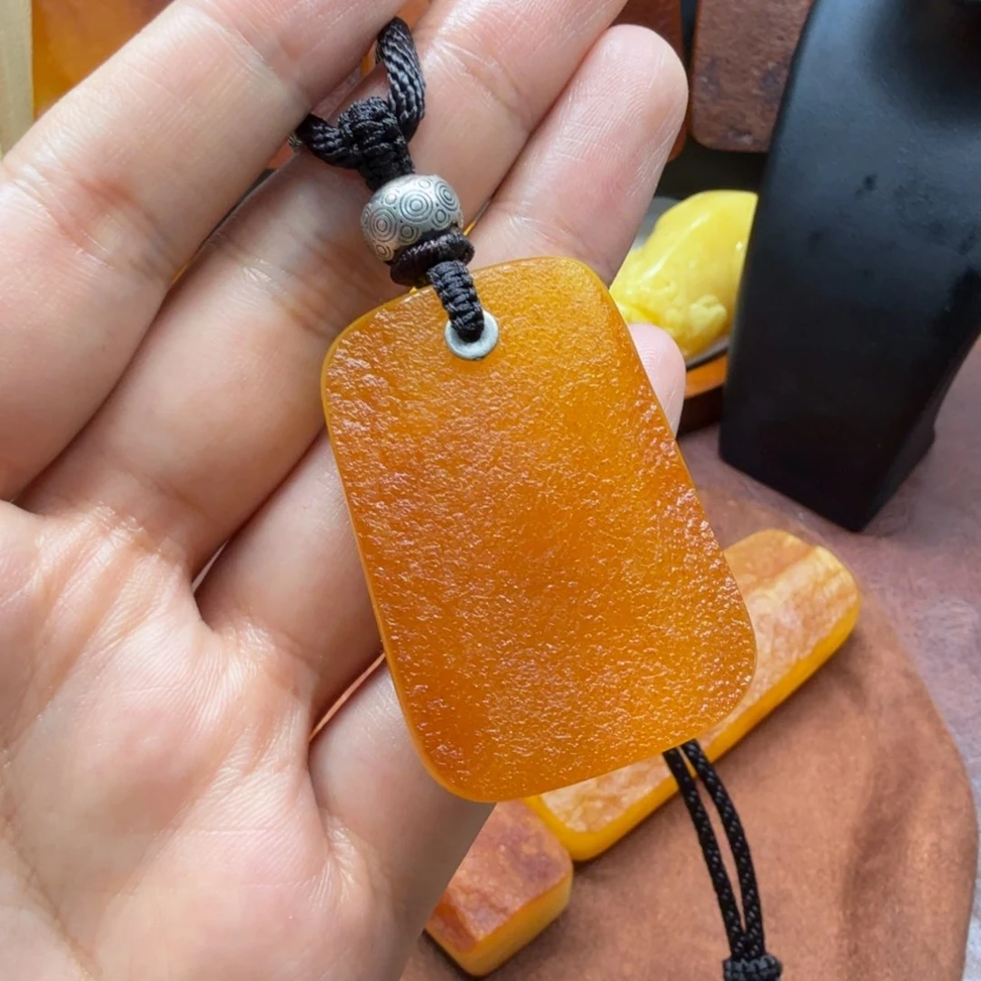 未镶嵌吊坠(赠链)琥珀