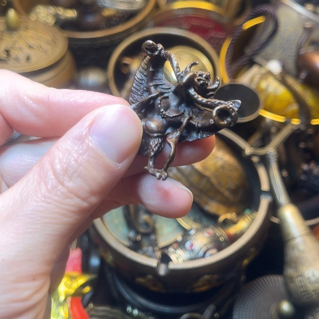 精美铜器工艺品等