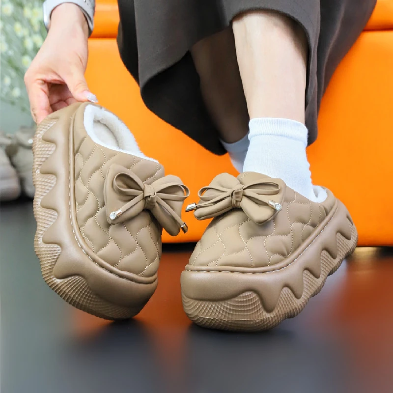 防水棉拖鞋女冬季2025新款家居室内防滑保暖厚底外穿PU皮棉拖冬